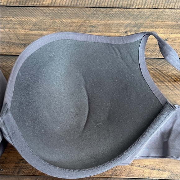 SKIMS Nipple Push Up Bra - Picture 10 of 11